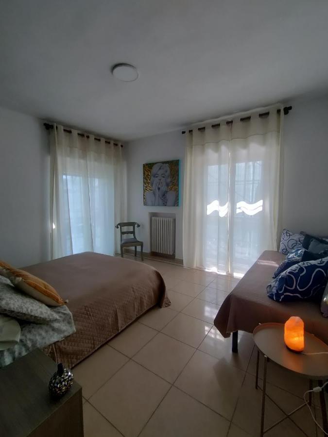 La Dimora Degli Artisti Bed & Breakfast Pescara Room photo